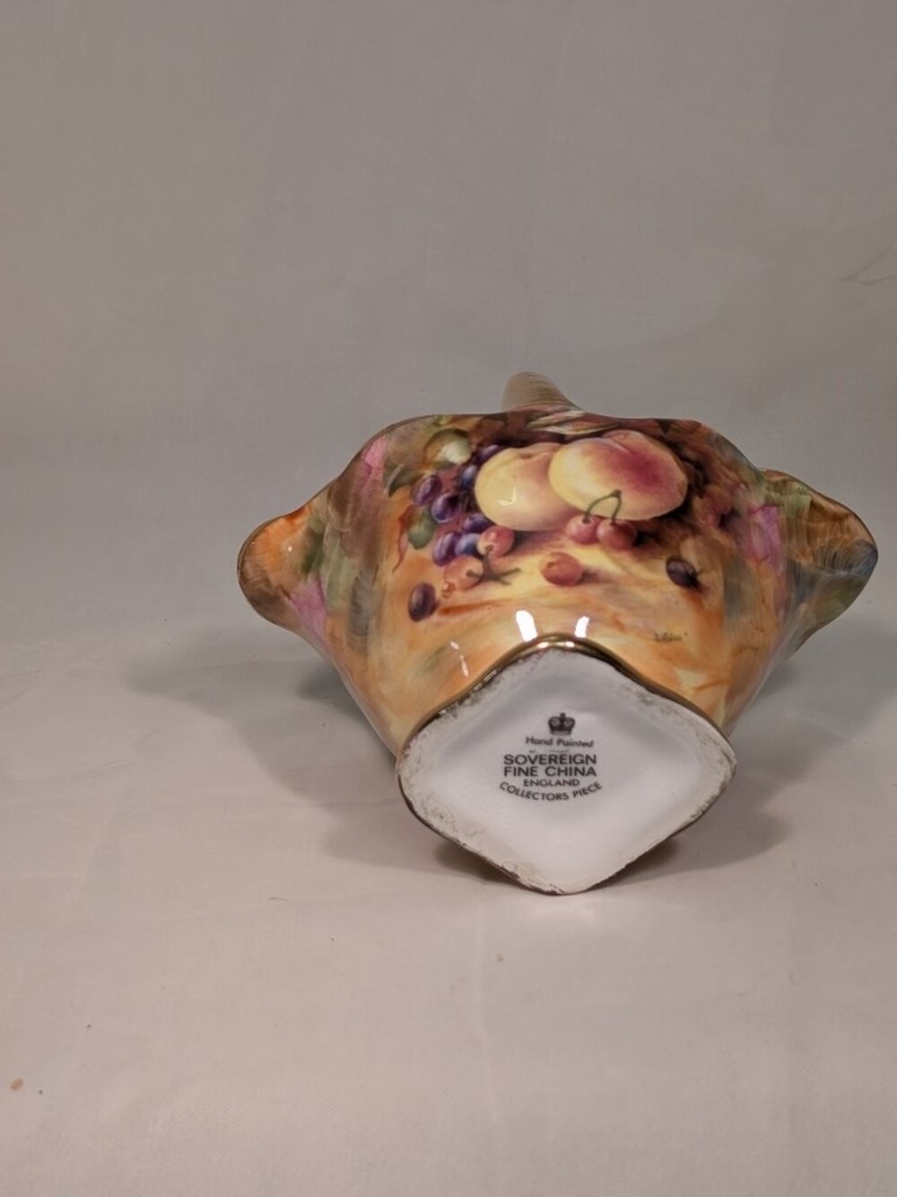 HAND PAINTED ARTIST Signed Sovereign China Basket Collectors Piece - Picture 6 of 8